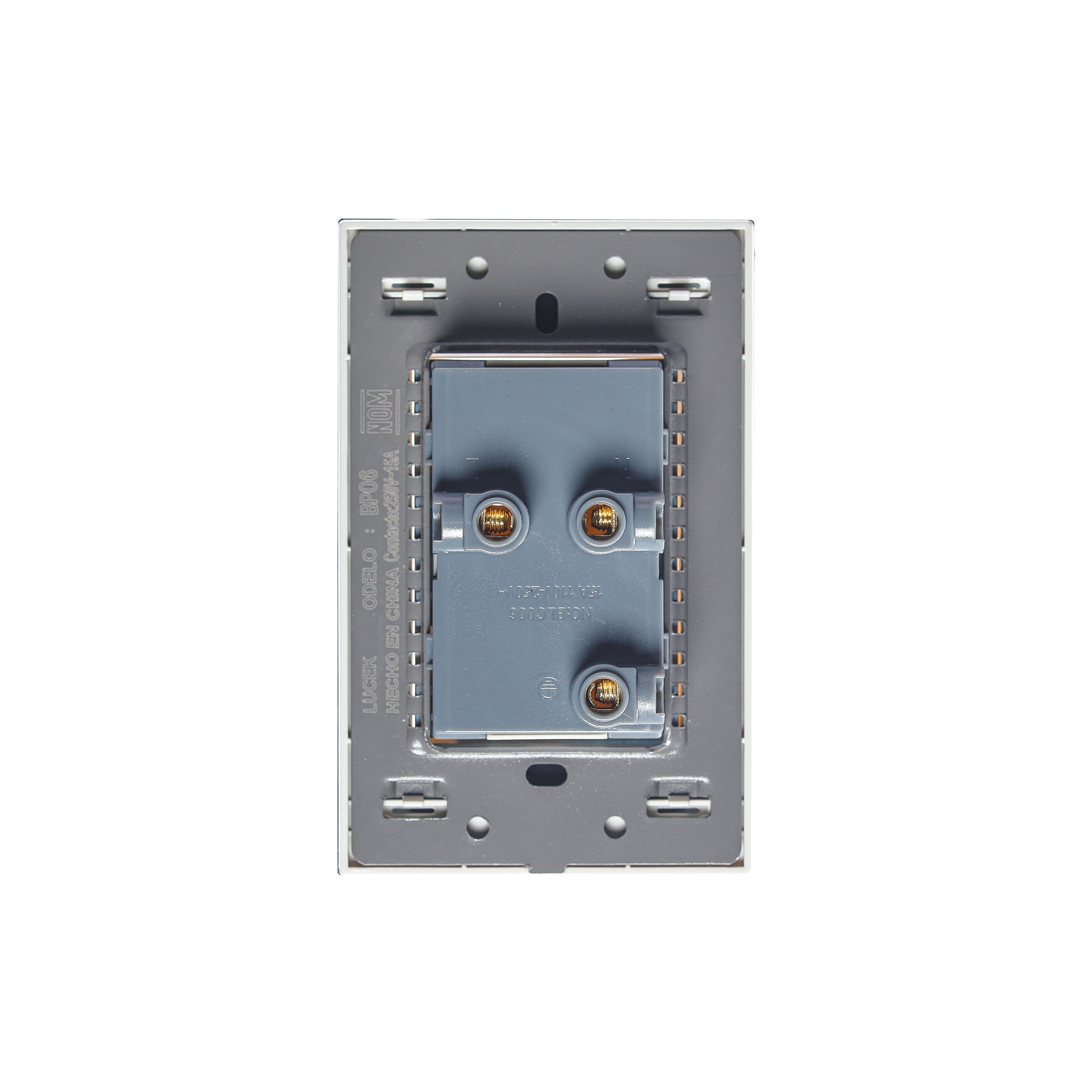 BP06-CDM PLACA CON CONTACTO DUPLEX CRISTAL DORADO MARFIL. – Lucek