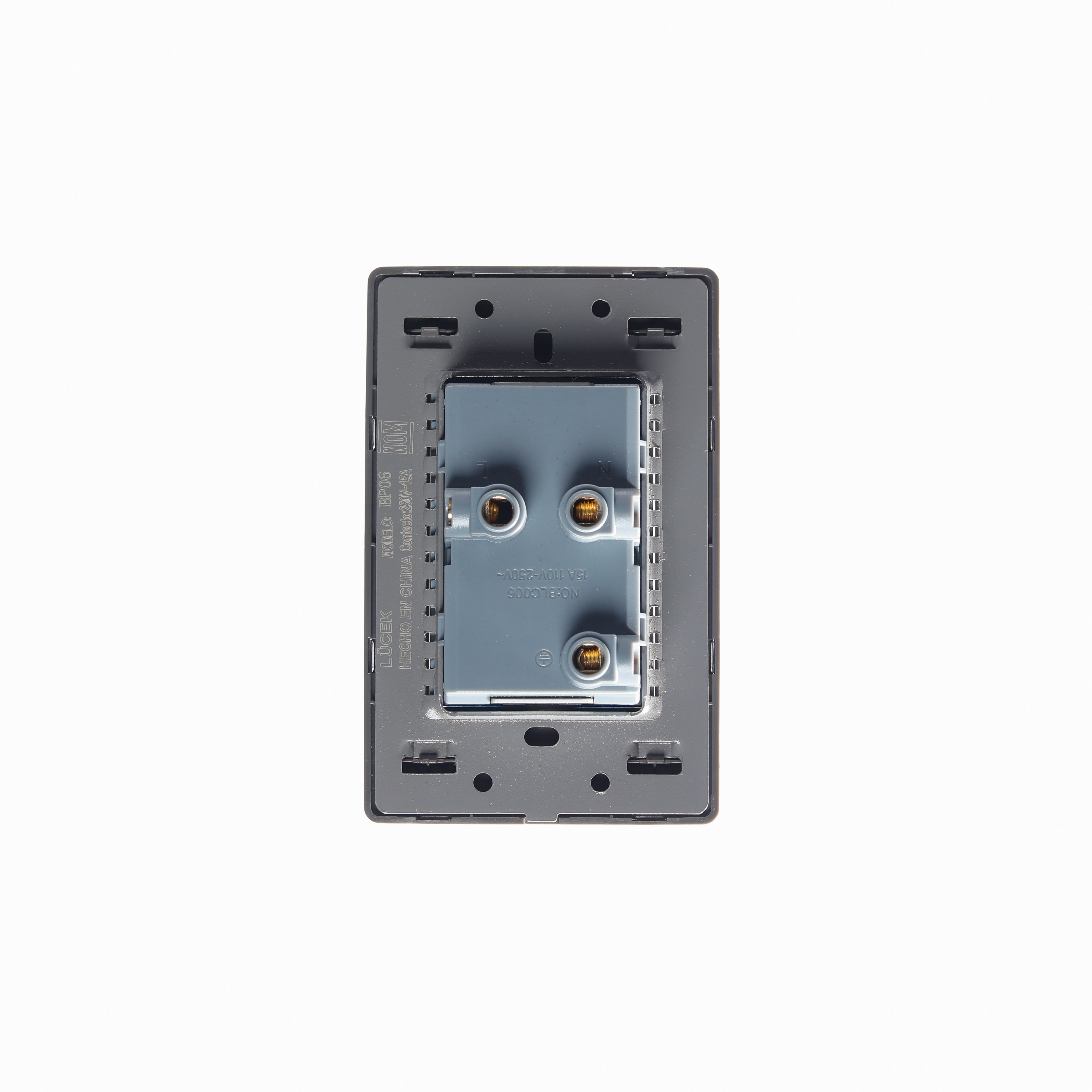 BP06-M/P PLACA METÁLICA CON CONTACTO DUPLEX PLATEADO. – Lucek